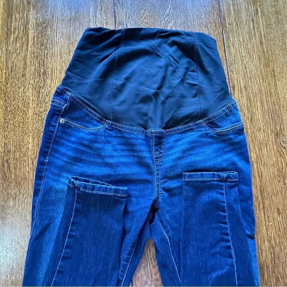 Isabel skinny leg maternity jeans. Size 4.